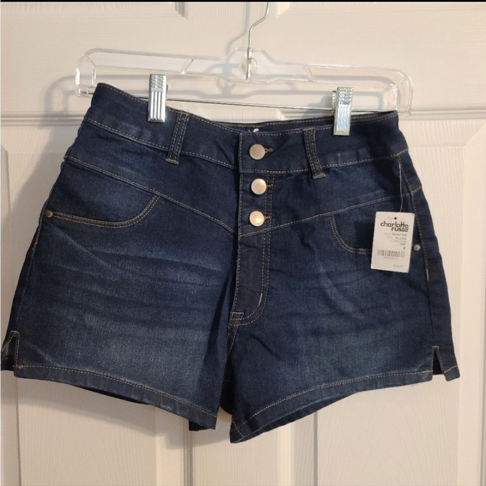 Refuge Jean Shorts size 4 NWT